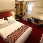 Montaigne Hotel