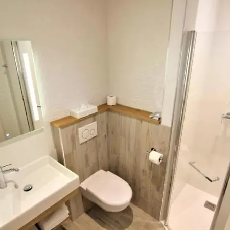 Montaigne Отель 3*