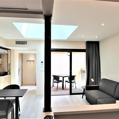 Отель Montaigne 3*