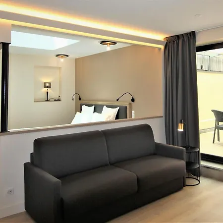 Отель Montaigne