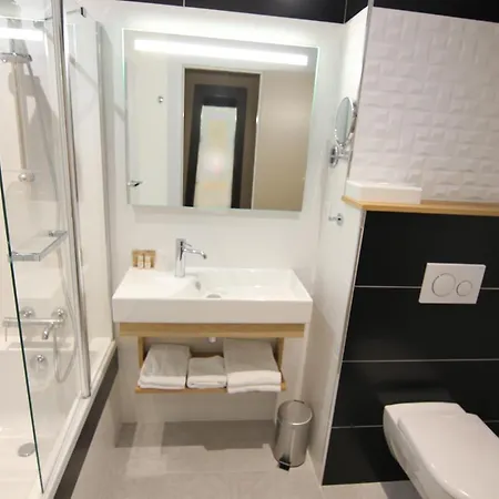 Montaigne Сарла-ла-Канеда